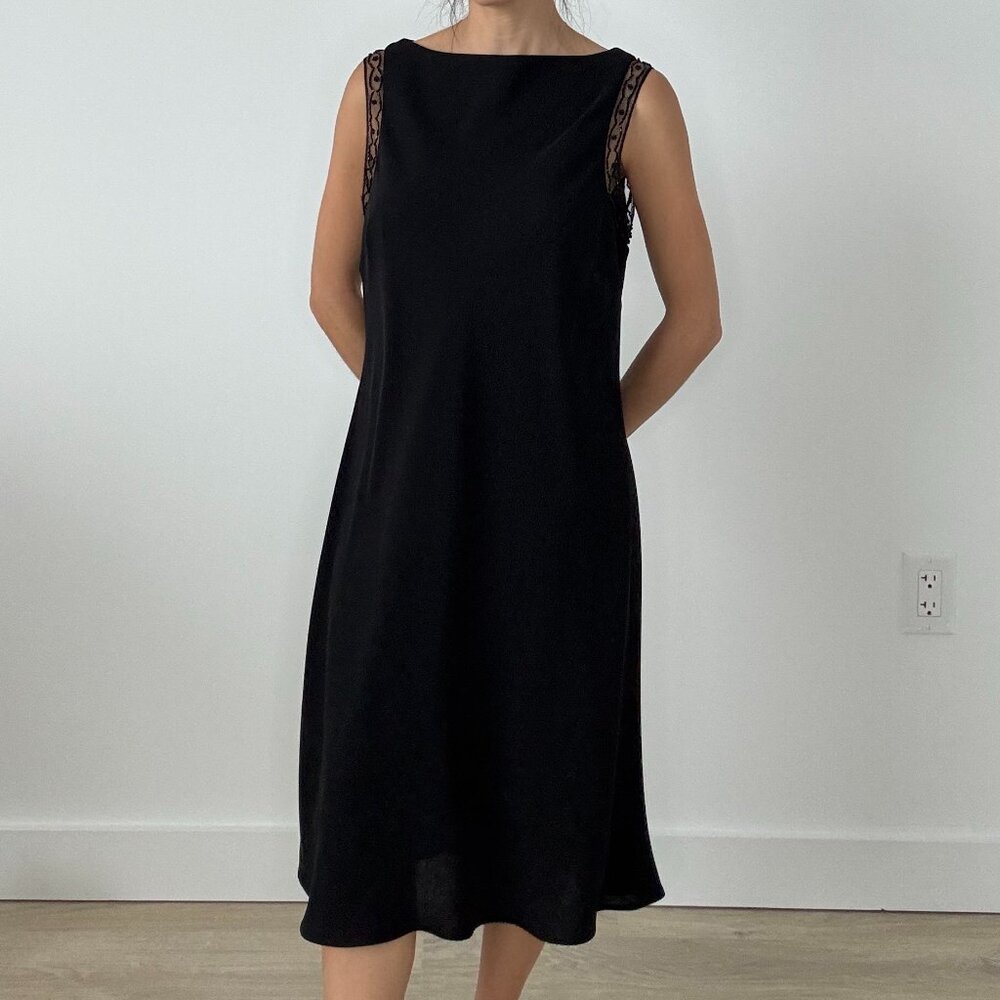 Jones New York Dress little classic black dress with detail on shoulders size 10